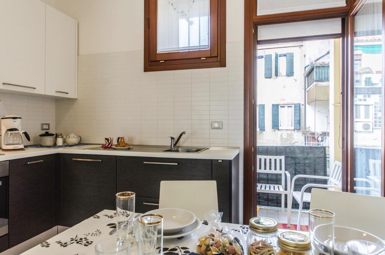 Residenza Leon D'Oro Apartment Венеция Екстериор снимка