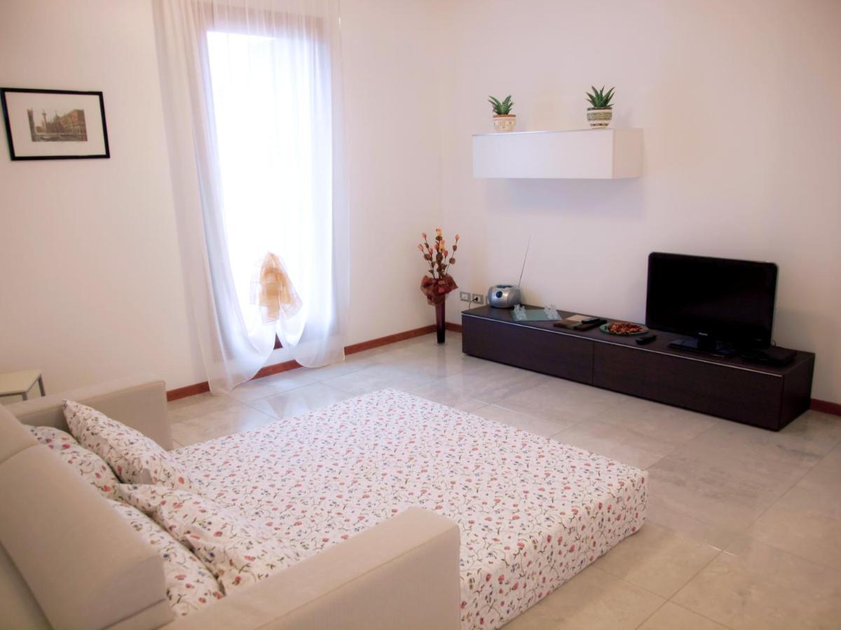Residenza Leon D'Oro Apartment Венеция Екстериор снимка