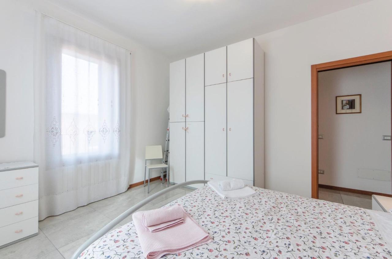 Residenza Leon D'Oro Apartment Венеция Екстериор снимка